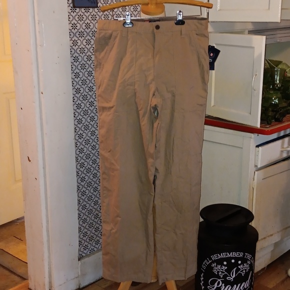 Chaps 33 x 32 khaki the adventure pants - Picture 1 of 4